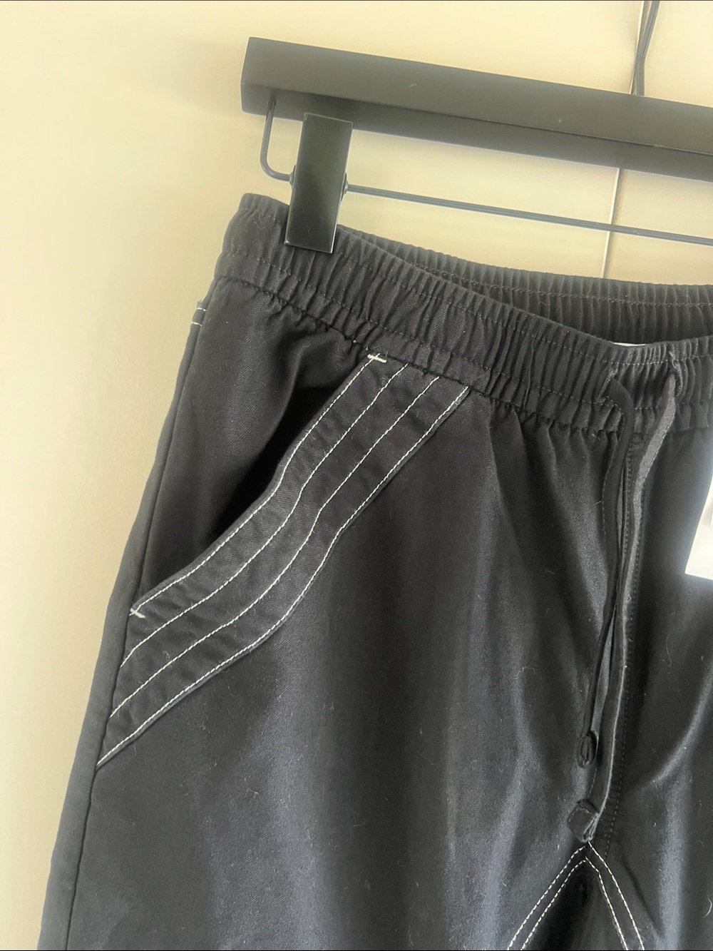 BNWT Aritzia TNA Roscoe Cargo Pant - Picture 9 of 11